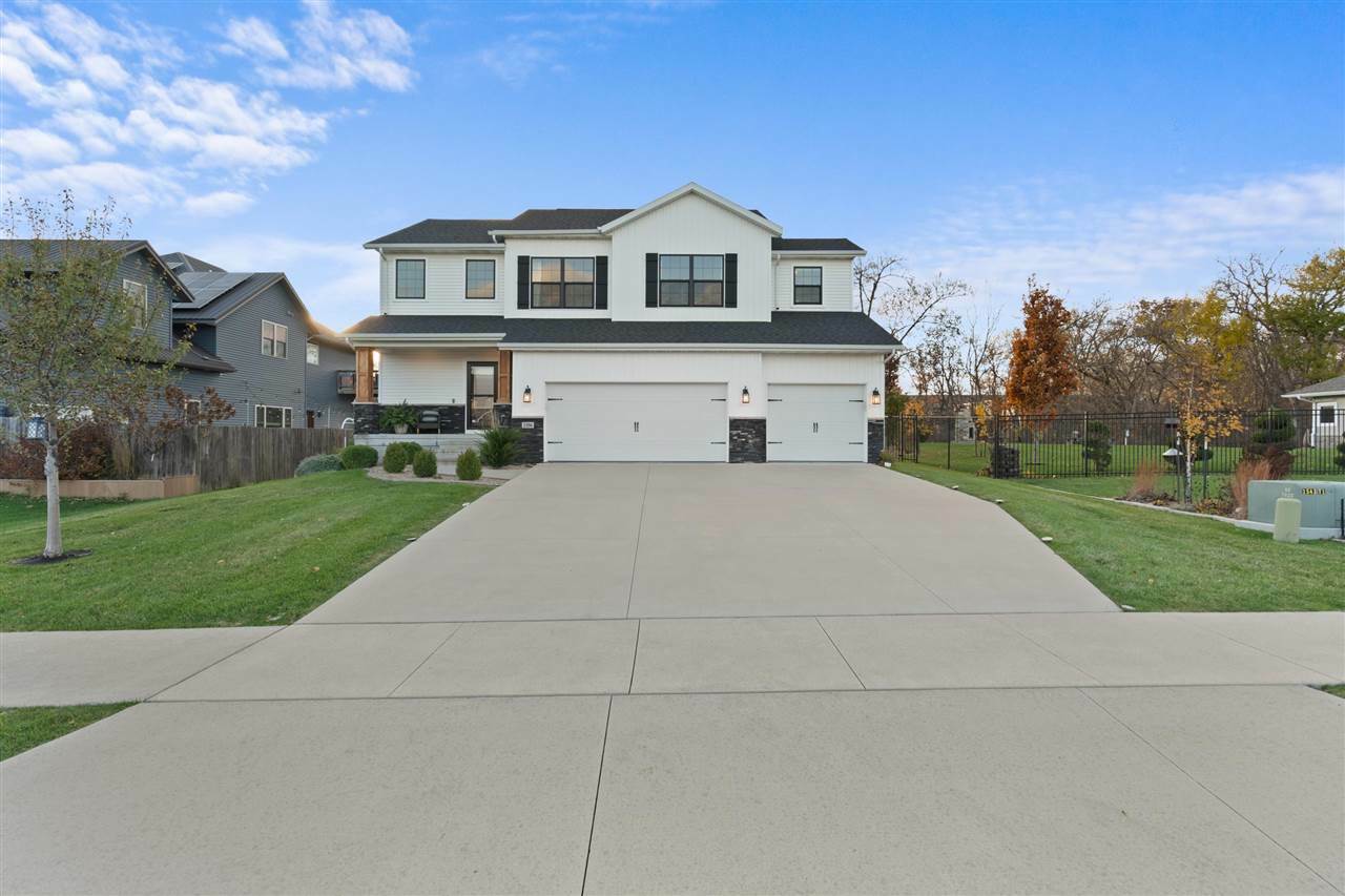 1106 Ryan Cir  Coralville IA 52241 photo