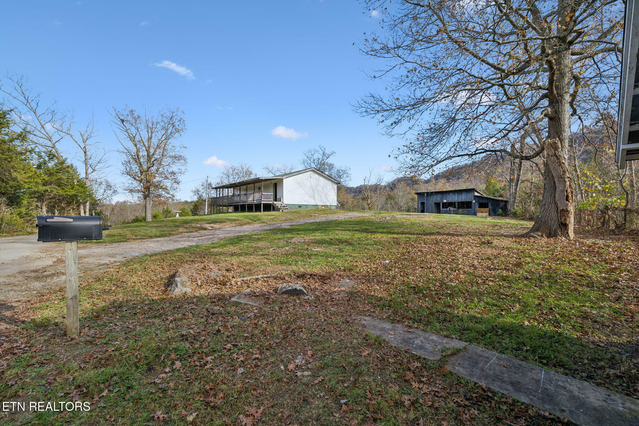 Property Photo:  484 Delmer Welch Rd  TN 37881 