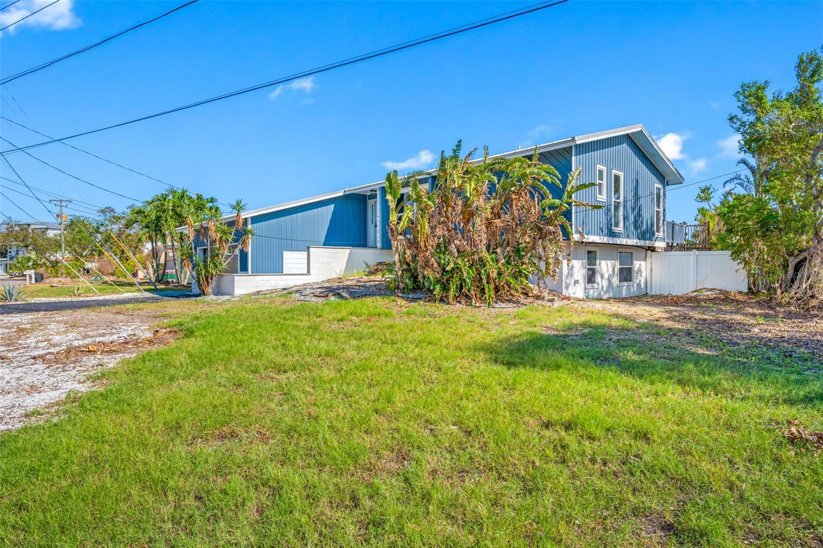 Property Photo: 596 Belle Point Drive FL 33706