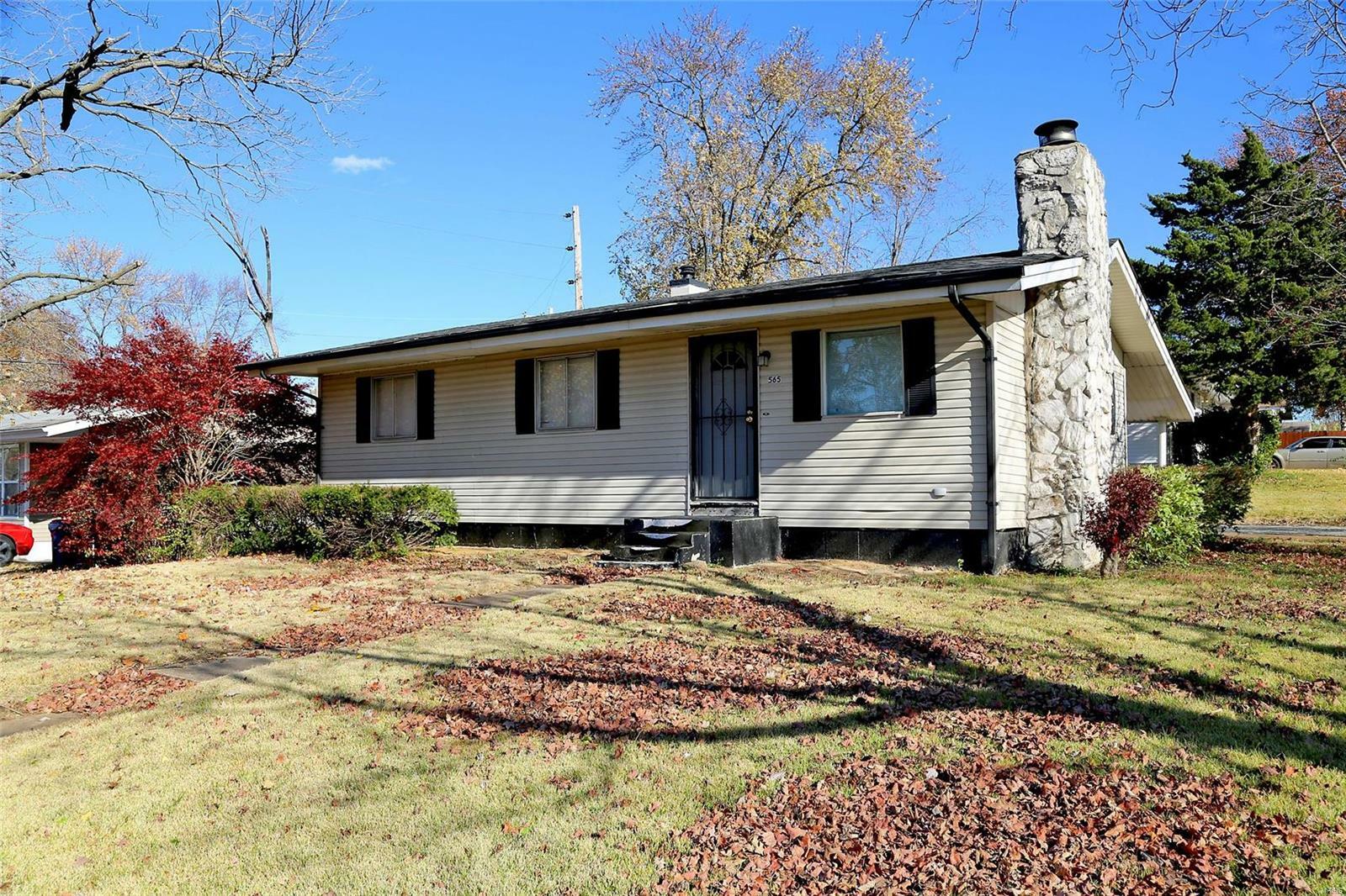 Property Photo:  565 Dornoch Drive  MO 63137 