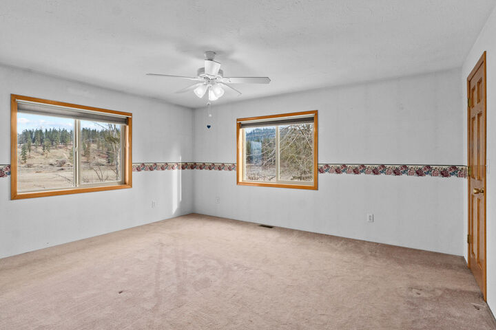 Property Photo: 2829 Cottonwood Creek Rd WA 99109