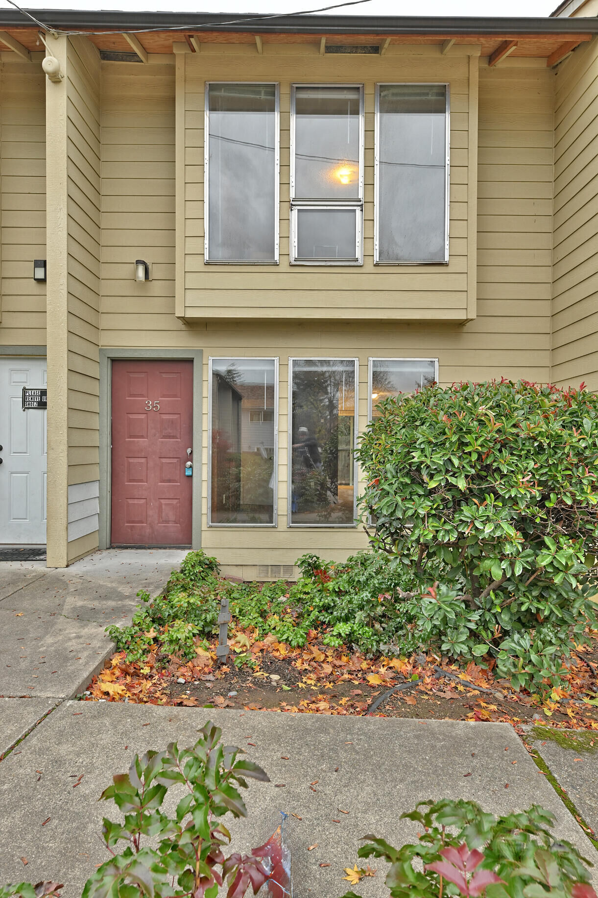 Property Photo:  1800 Crater Lake Avenue Unit 35  OR 97504 