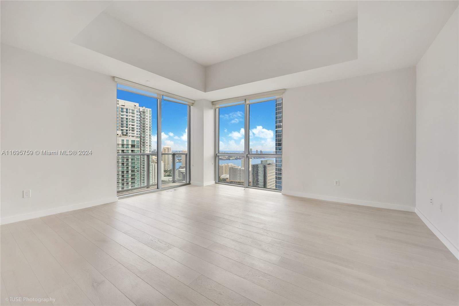 Property Photo:  1060 Brickell Ave 4101  FL 33131 