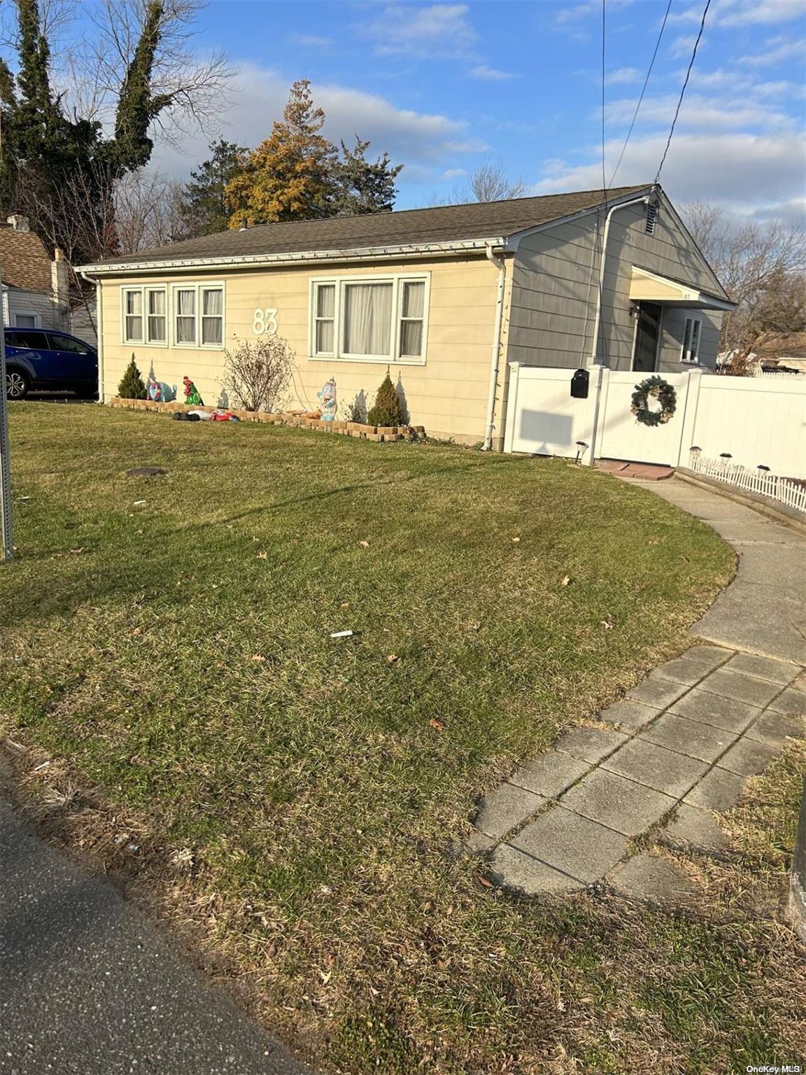 83 Irmisch Avenue  Lindenhurst NY 11757 photo