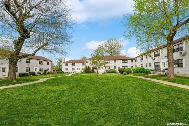 13661 68 Dr 1  Kew Garden Hills NY 11367 photo