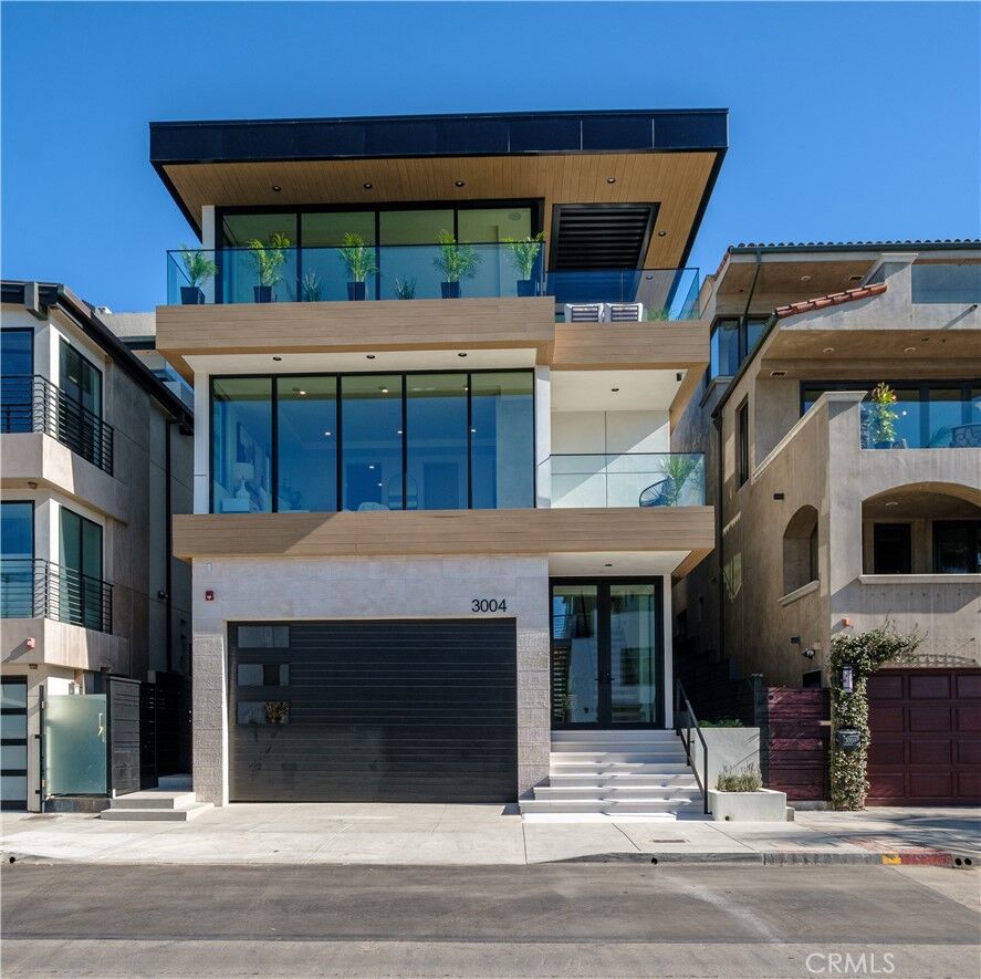 Property Photo: 3004 Manhattan Avenue CA 90266