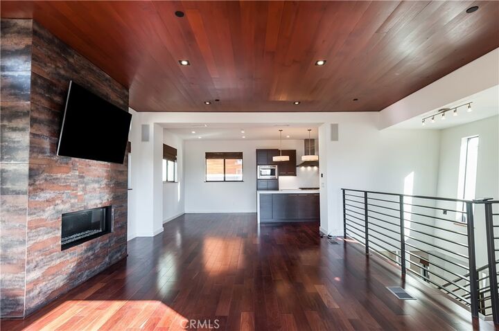 Property Photo: 122 Manhattan Avenue CA 90254