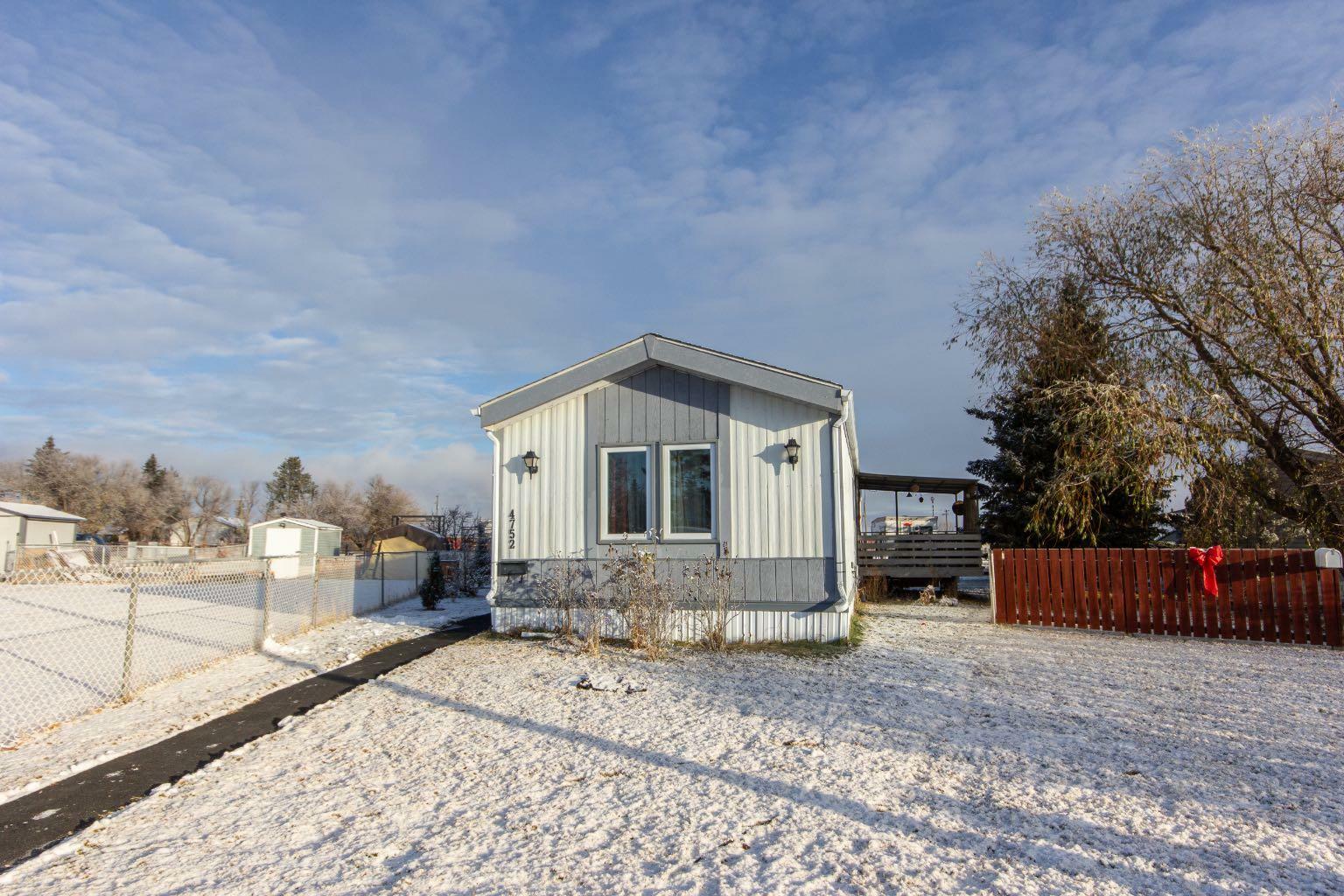 4752 41 Street Crescent  Innisfail AB T4G 1J7 photo