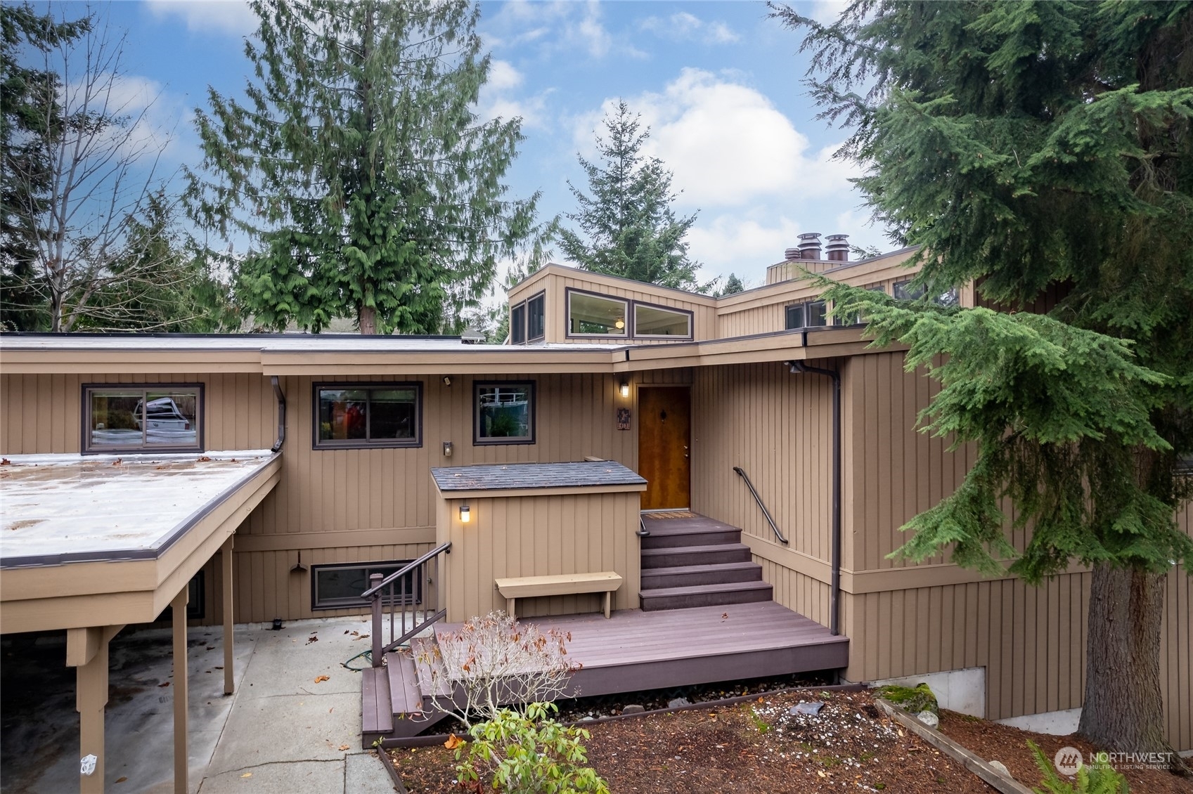 Property Photo:  413 SW 197th Street  WA 98166 