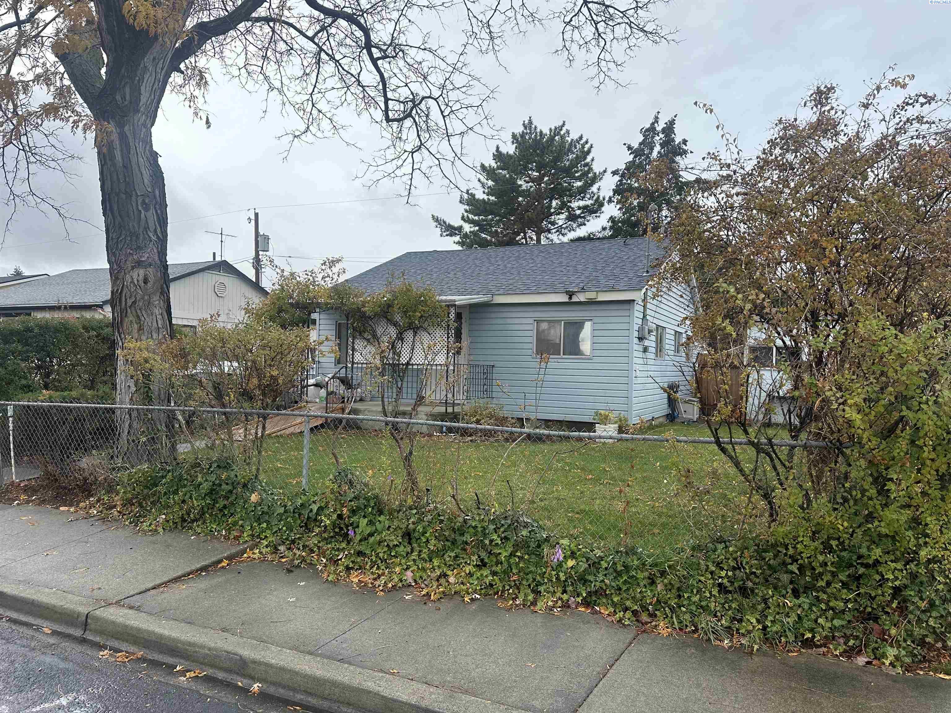Property Photo: 1517 Perkins Ave WA 99354