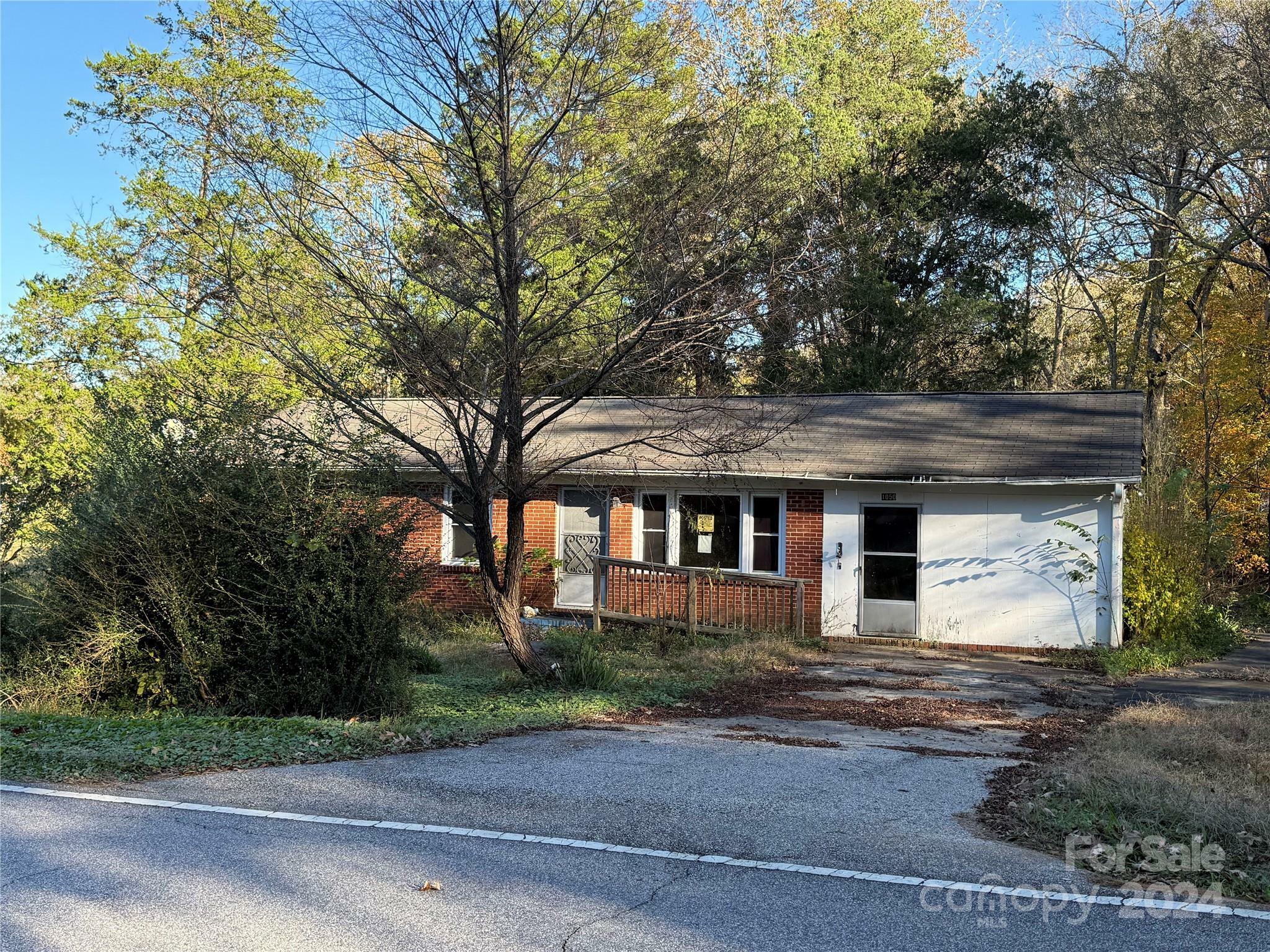 Property Photo:  1050 S Lake Drive  SC 29720 