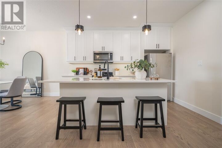 Photo de la propriété:  523 Anise Lane  ON N7S 0G6 