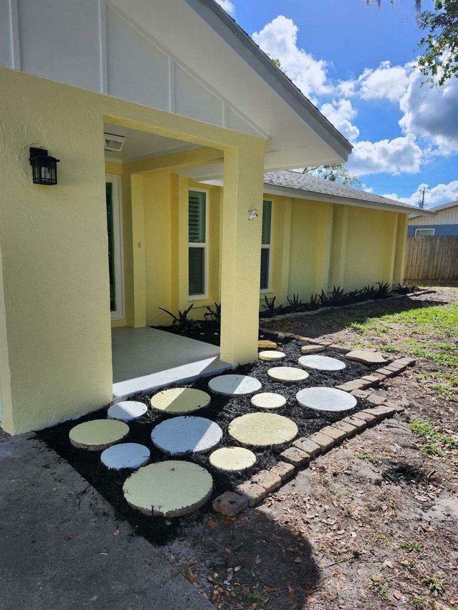 Property Photo:  669 Alligator Drive  FL 34293 