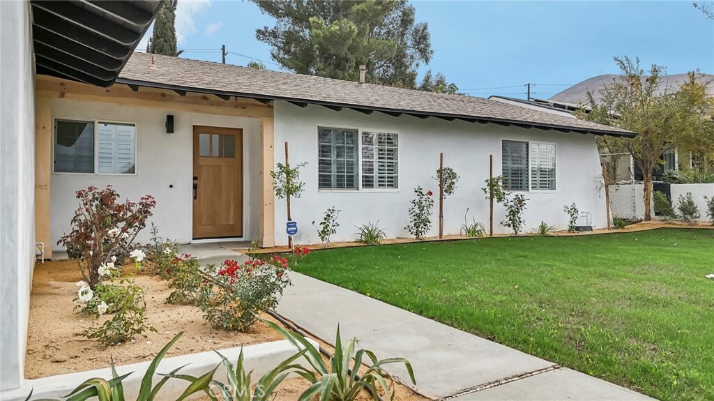 Property Photo:  4987 Viceroy Ave  CA 92860 