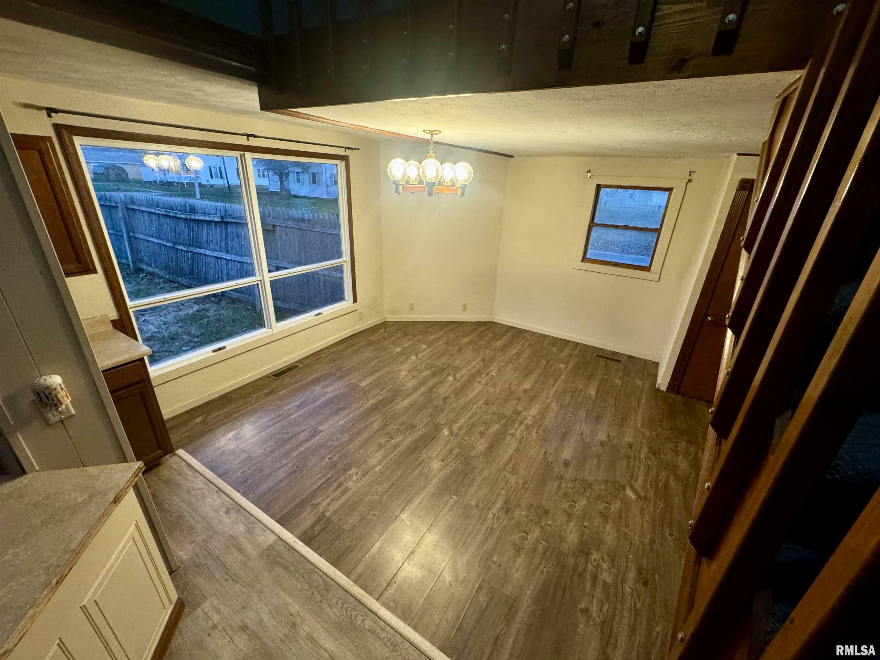 Property Photo:  120 E Jefferson Street  IL 61427 