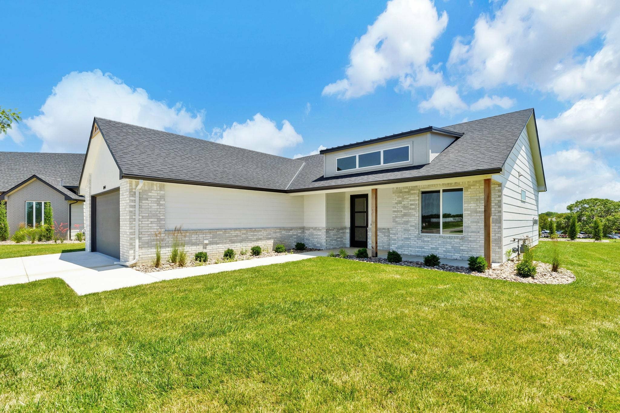 Property Photo:  844 N Speyside Cir  KS 67002 