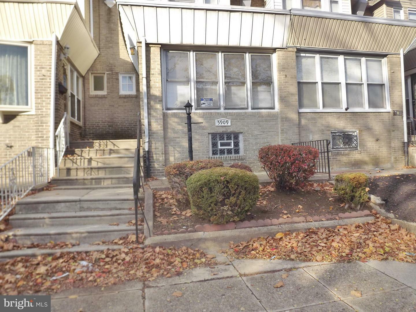 Property Photo: 5909 Nassau Rd PA 19151