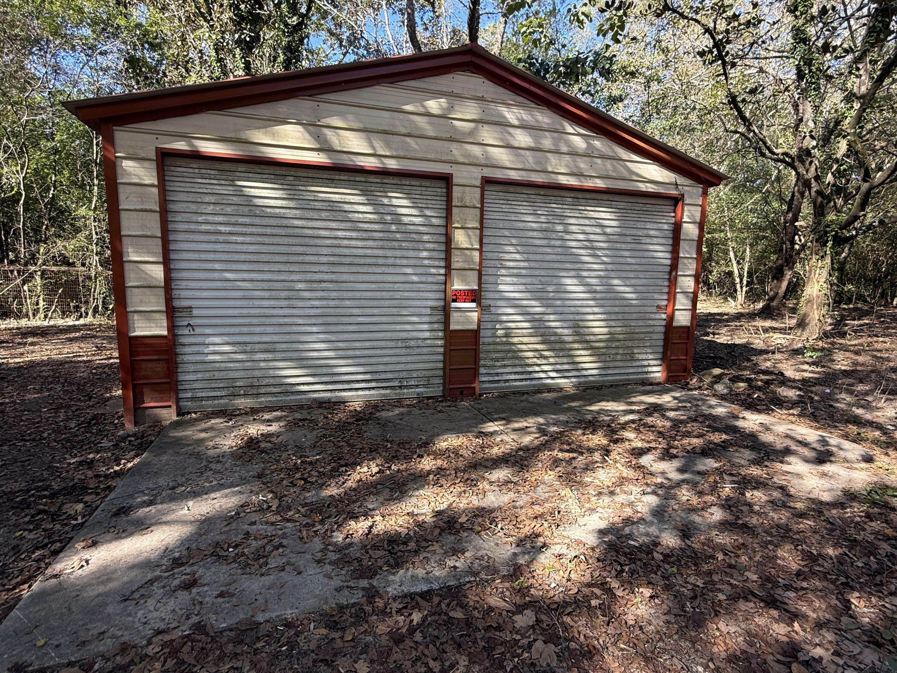 Property Photo:  4814 Primrose Street  FL 32539 