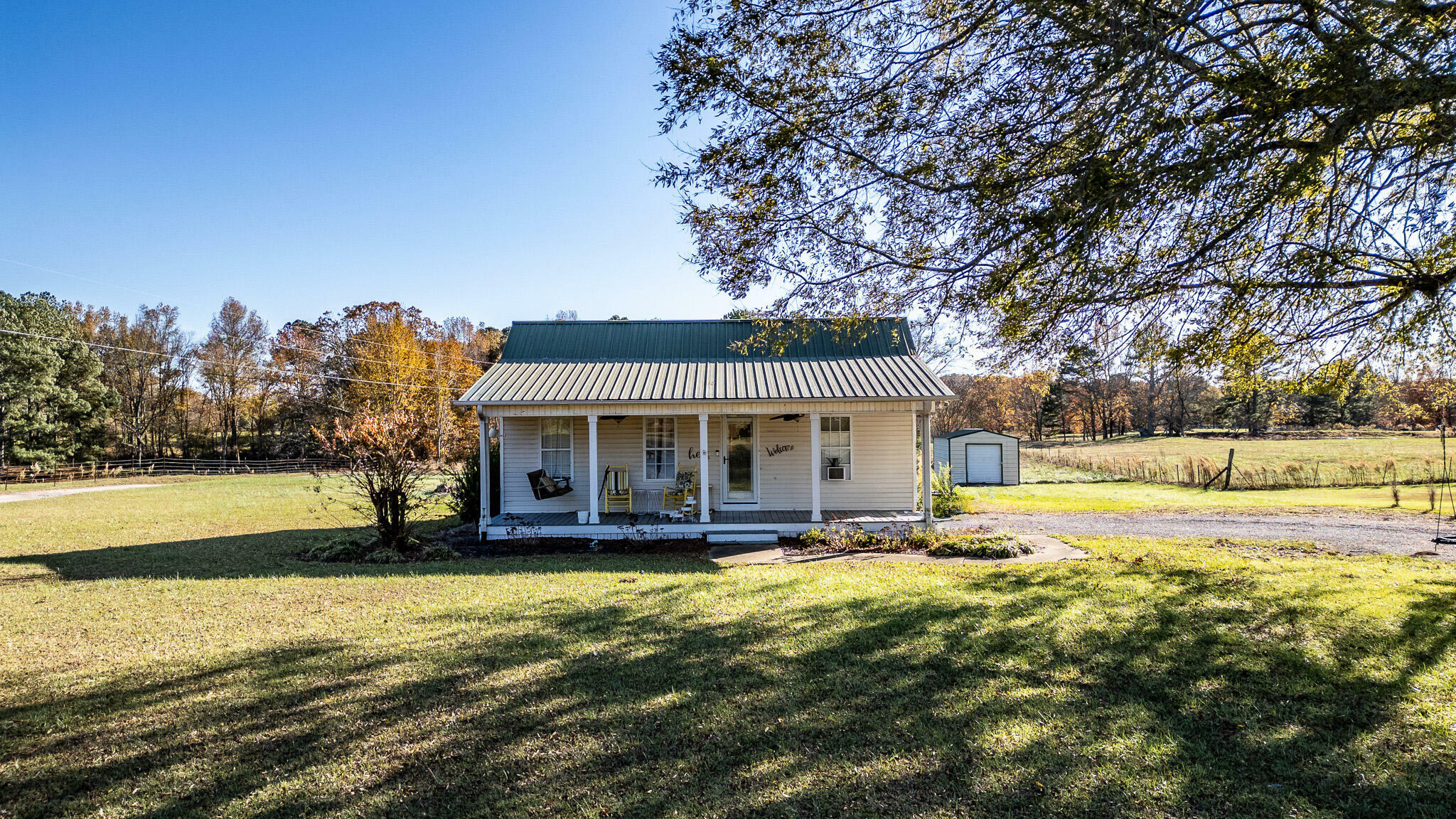 Property Photo:  2186 County Road 194  AL 35978 