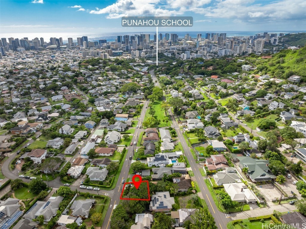 Property Photo:  2402 E Manoa Road  HI 96822 