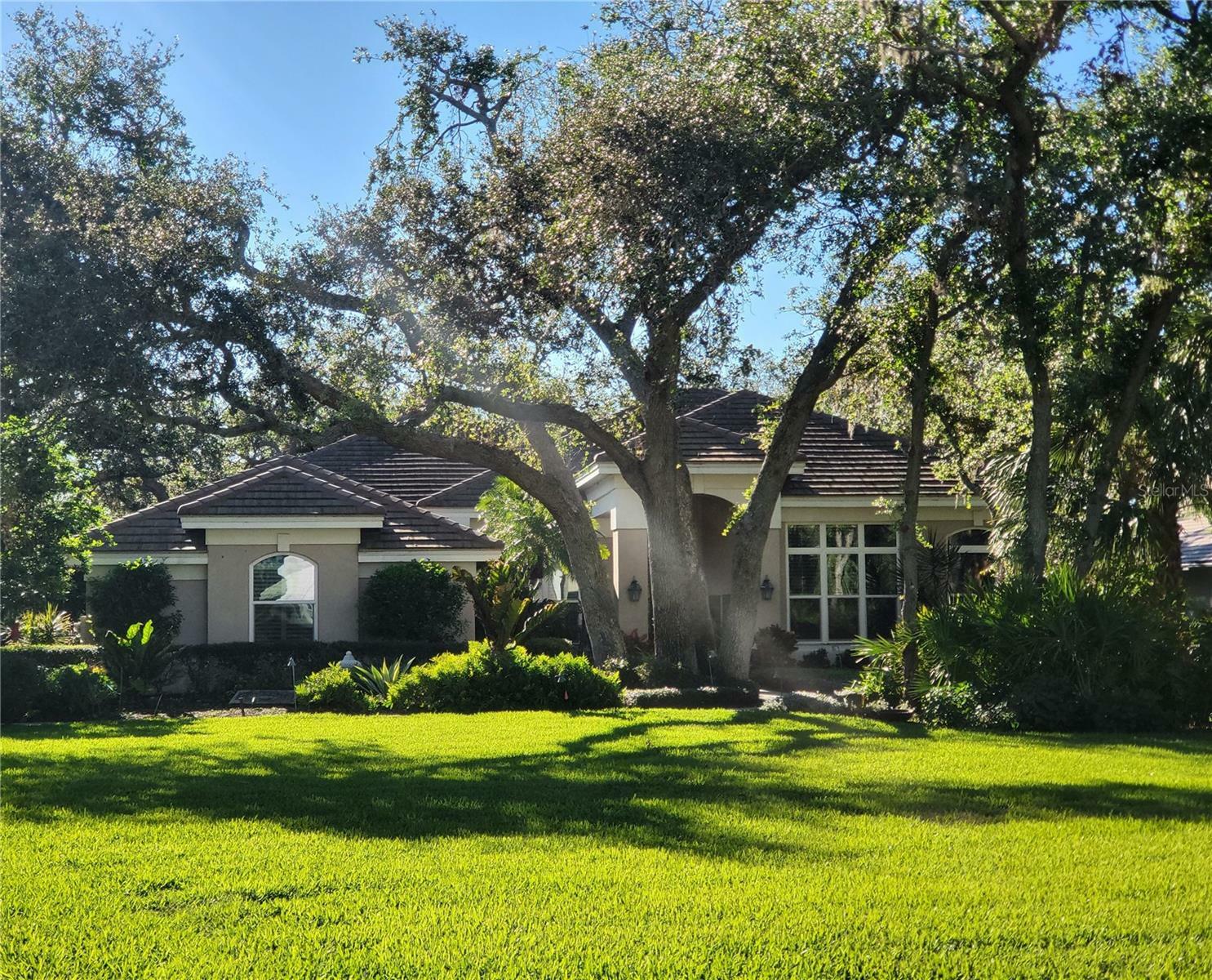 Property Photo:  378 Macewen Drive  FL 34229 