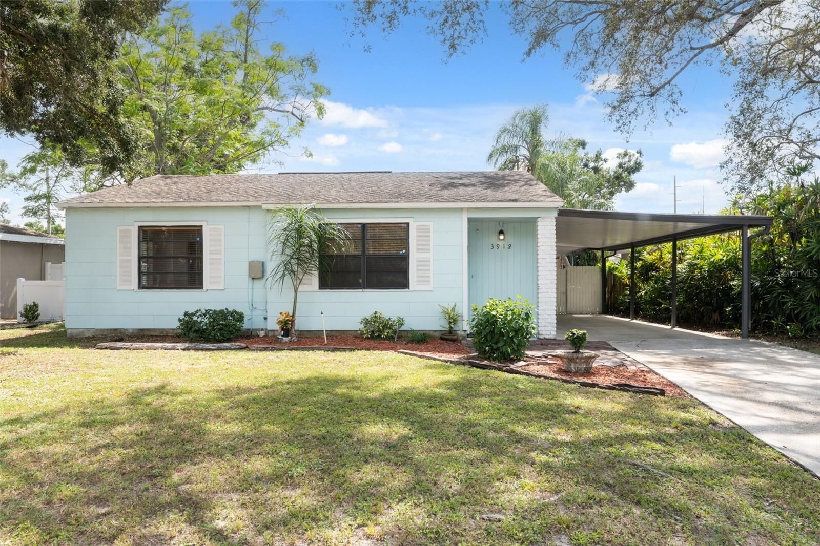 Property Photo:  3918 W Fig Street  FL 33609