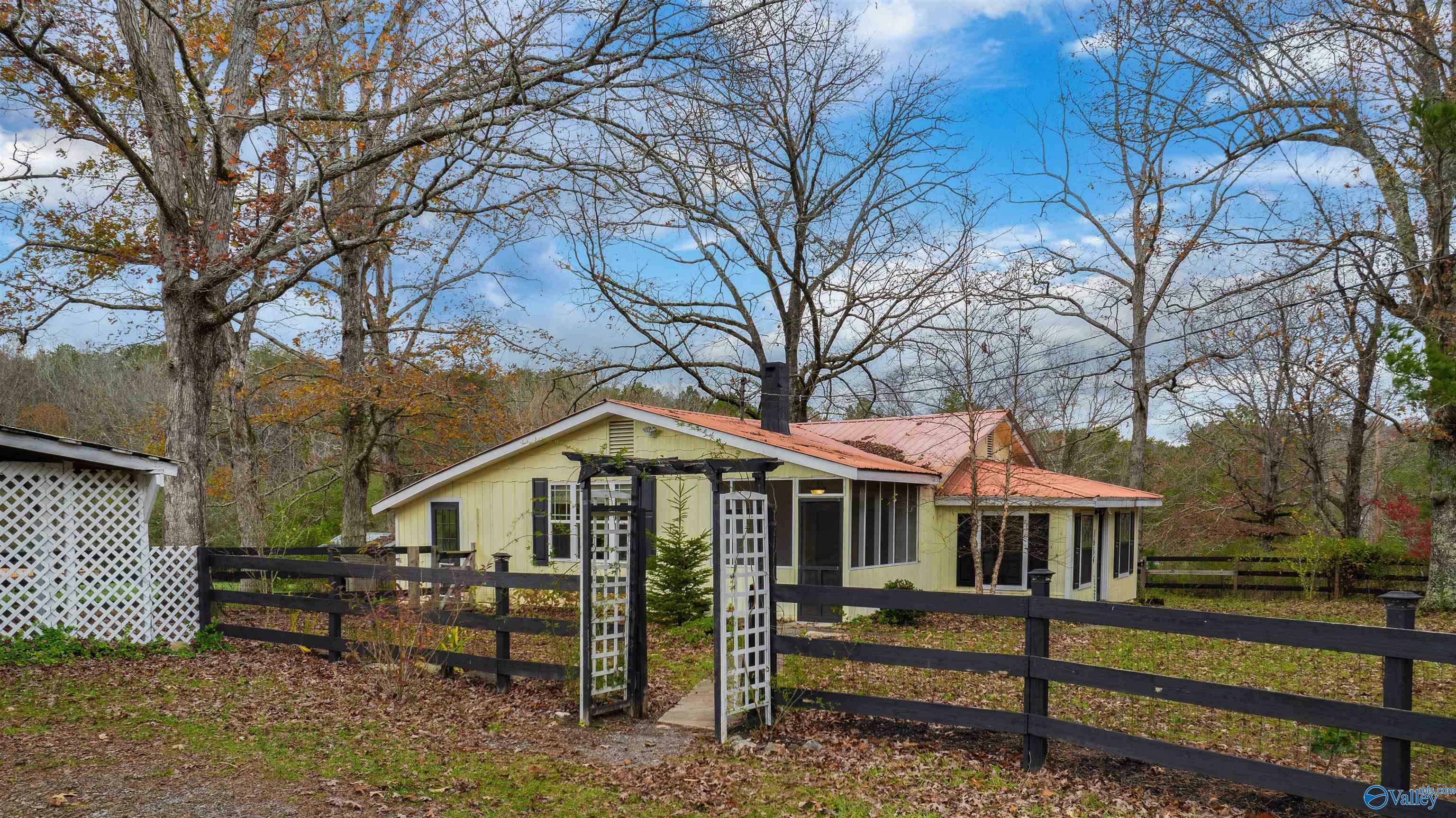 1654 County Road 641  Mentone AL 35984 photo