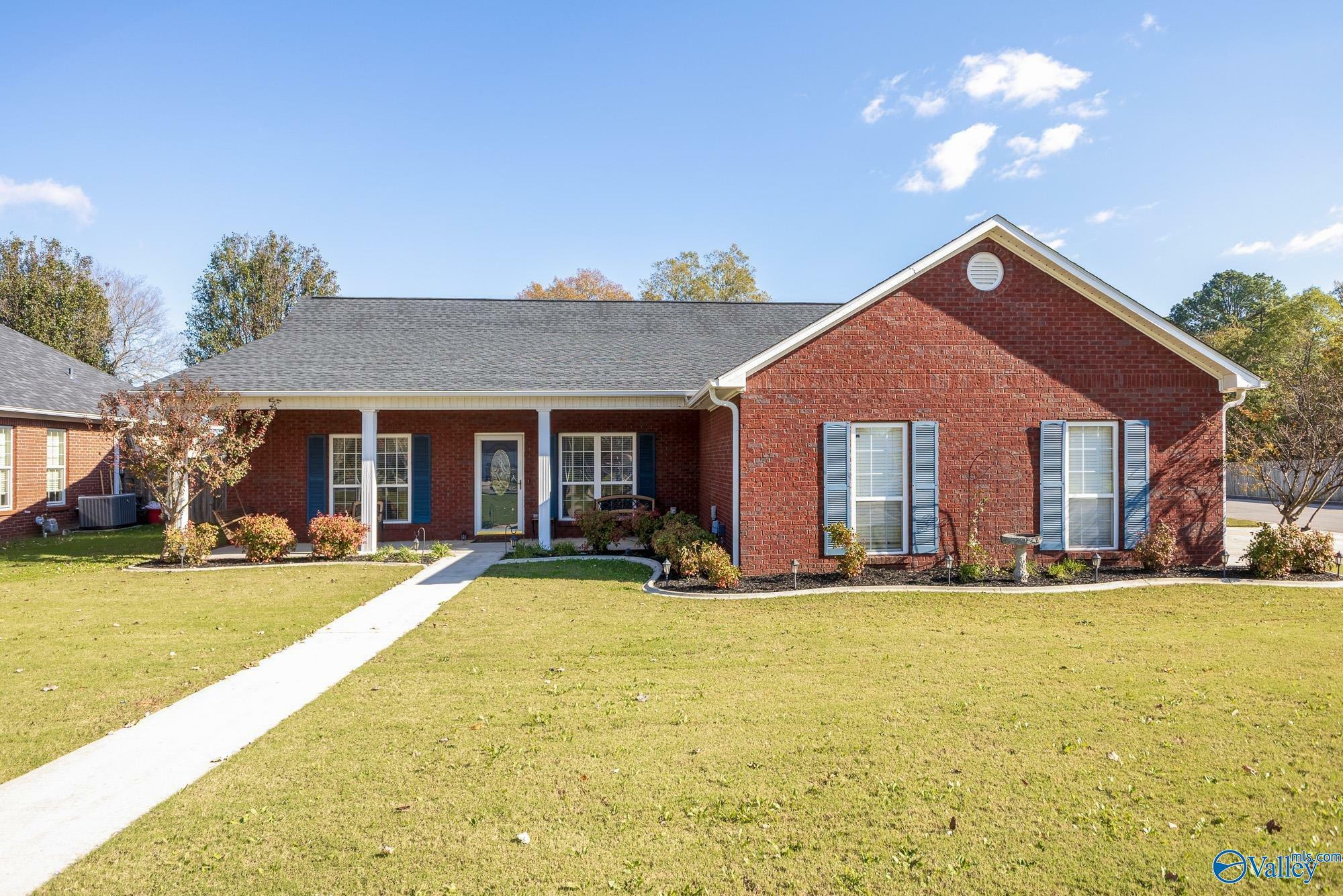 Property Photo:  1928 Red Sunset Drive SW  AL 35603 