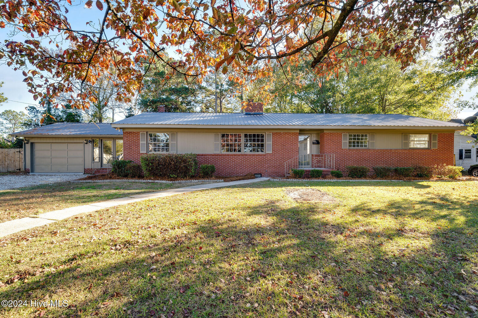 Property Photo:  310 E Cliff Street  NC 28466 
