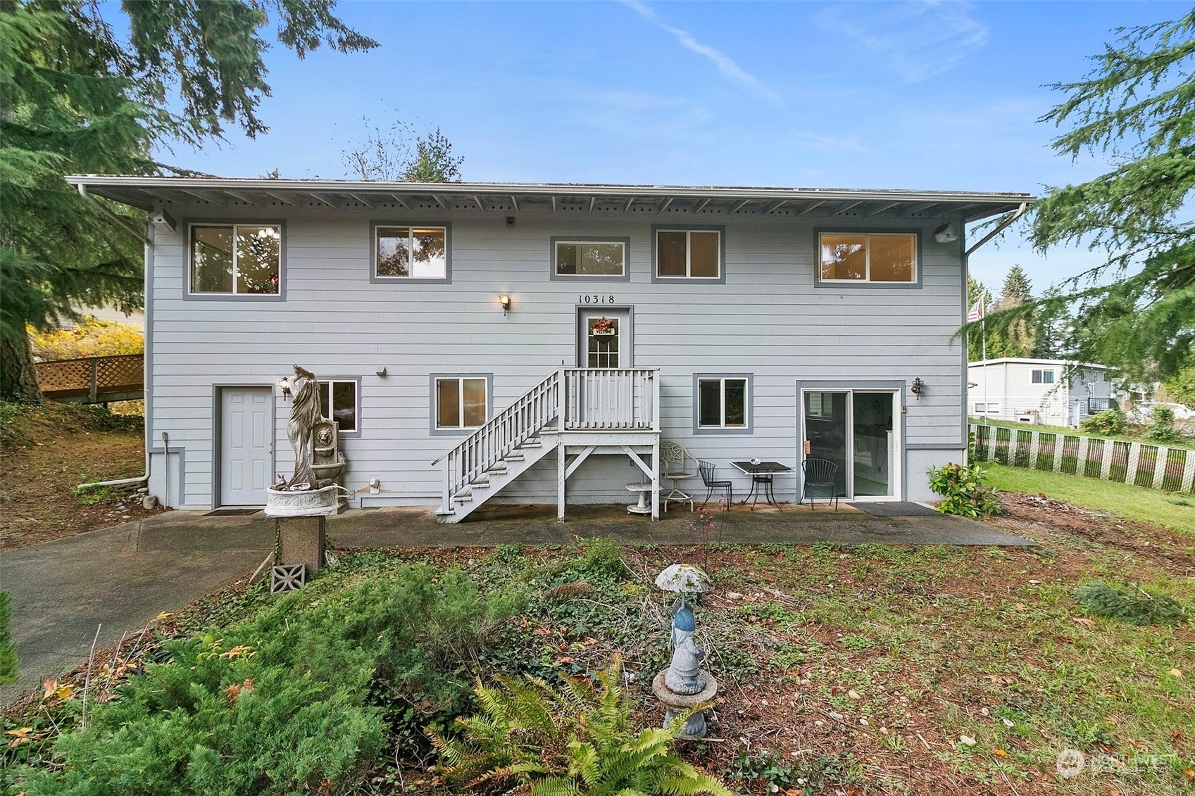 Property Photo:  10318  Fruitland Avenue E  WA 98373 