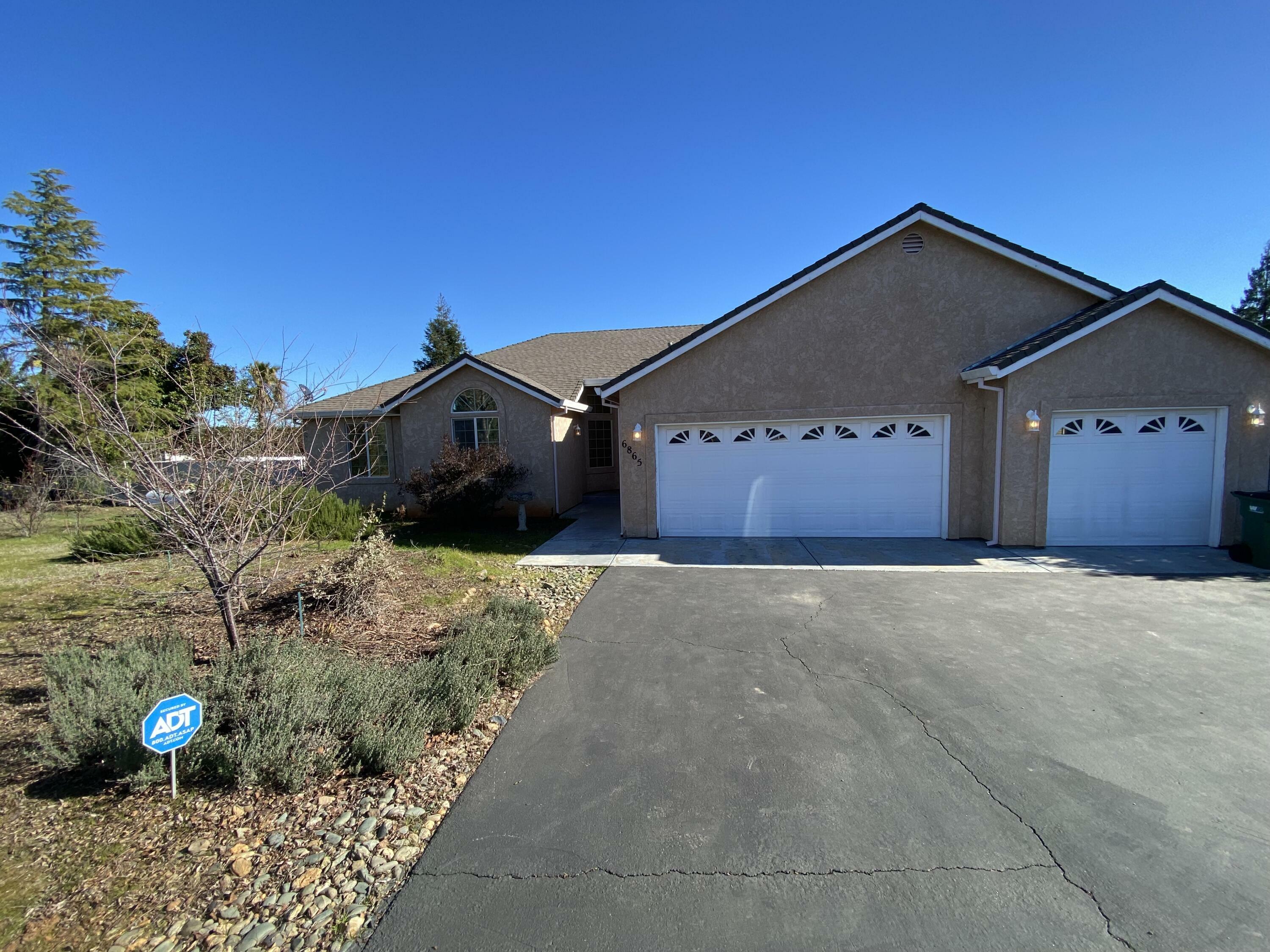 Property Photo: 6865 Amber Ridge Drive CA 96007