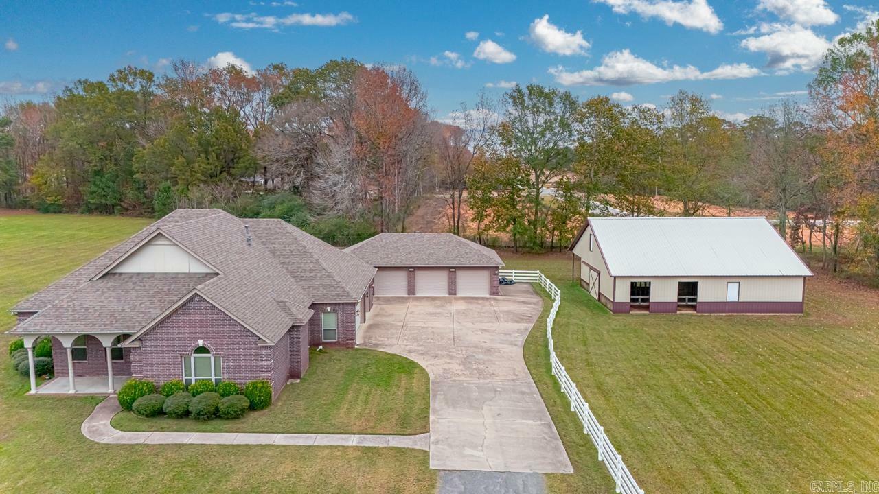 Property Photo: 456 Candlewood Circle AR 72023