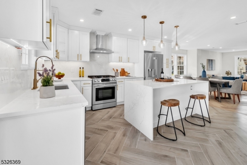 Property Photo: 535 Farley Ave NJ 07076