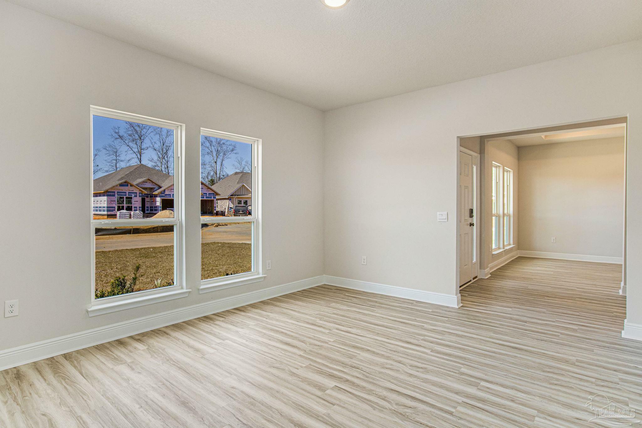 Property Photo: 2671 Ten Mile Rd FL 32571