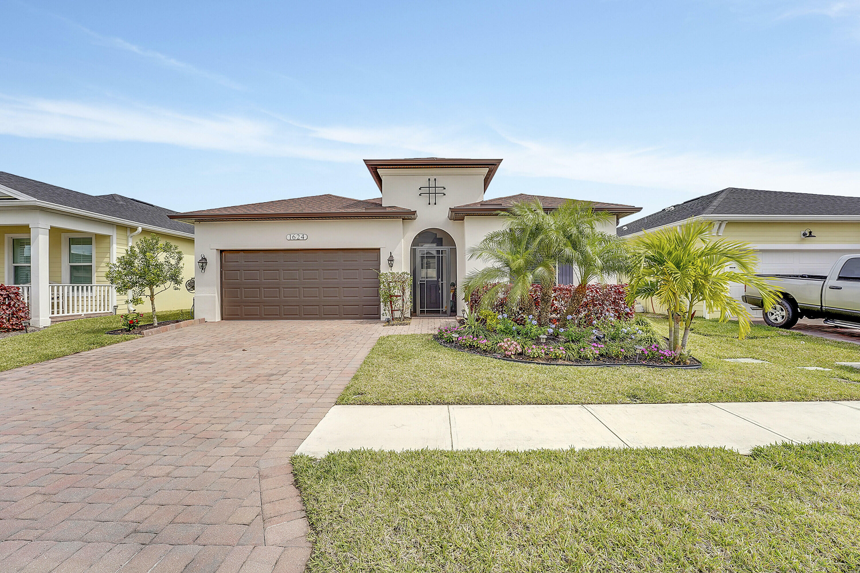 Property Photo:  1624 Willows Square  FL 32966 