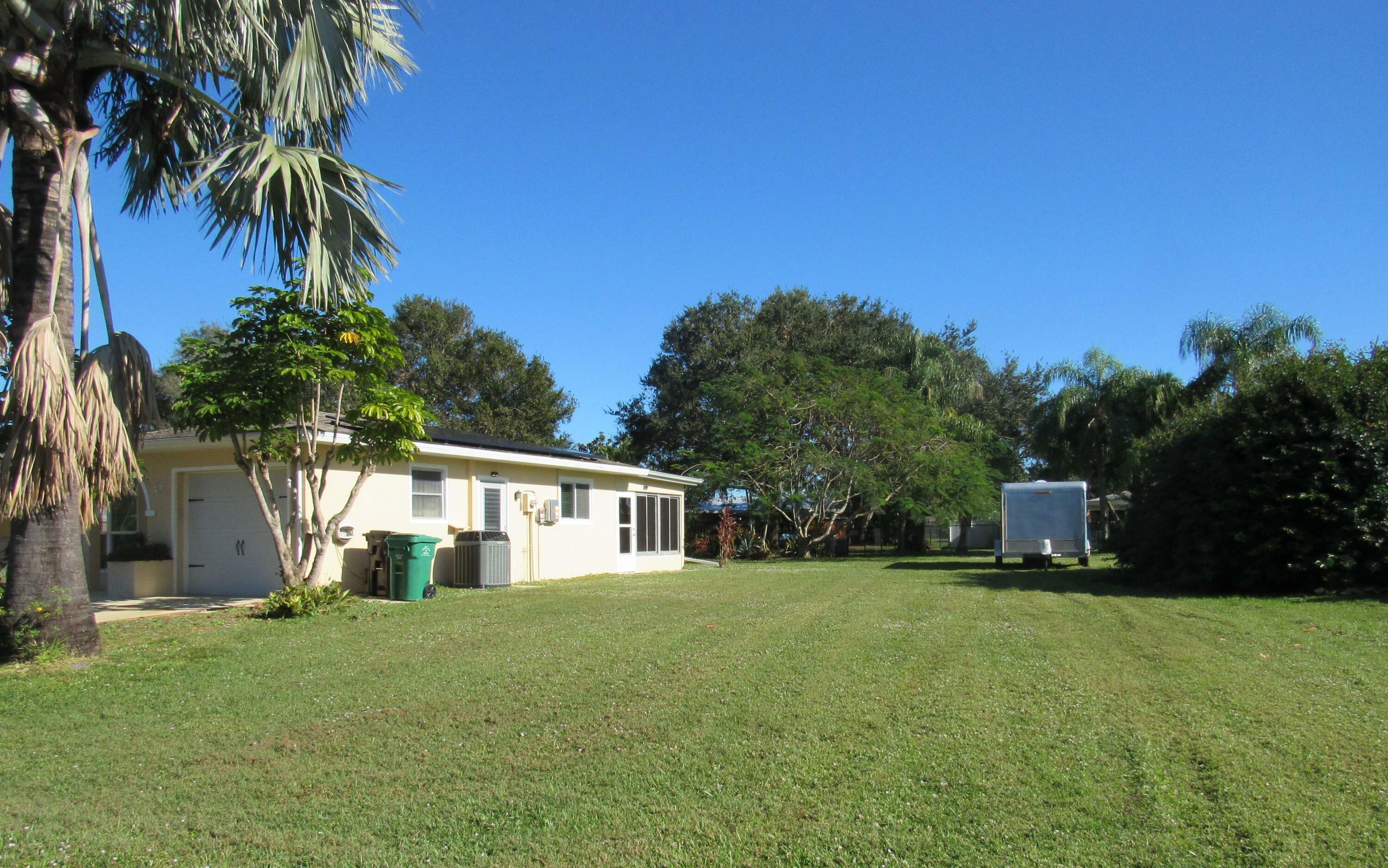 Property Photo:  1371 SE San Souci Lane  FL 34952 