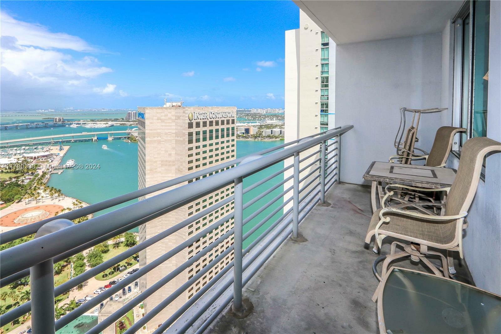 Property Photo:  325 S Biscayne Blvd 3918  FL 33131 