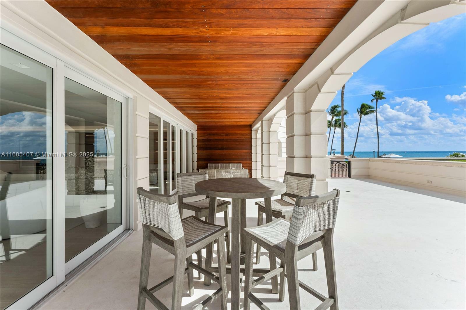 Property Photo:  7917 Fisher Island Dr 7917  FL 33109 