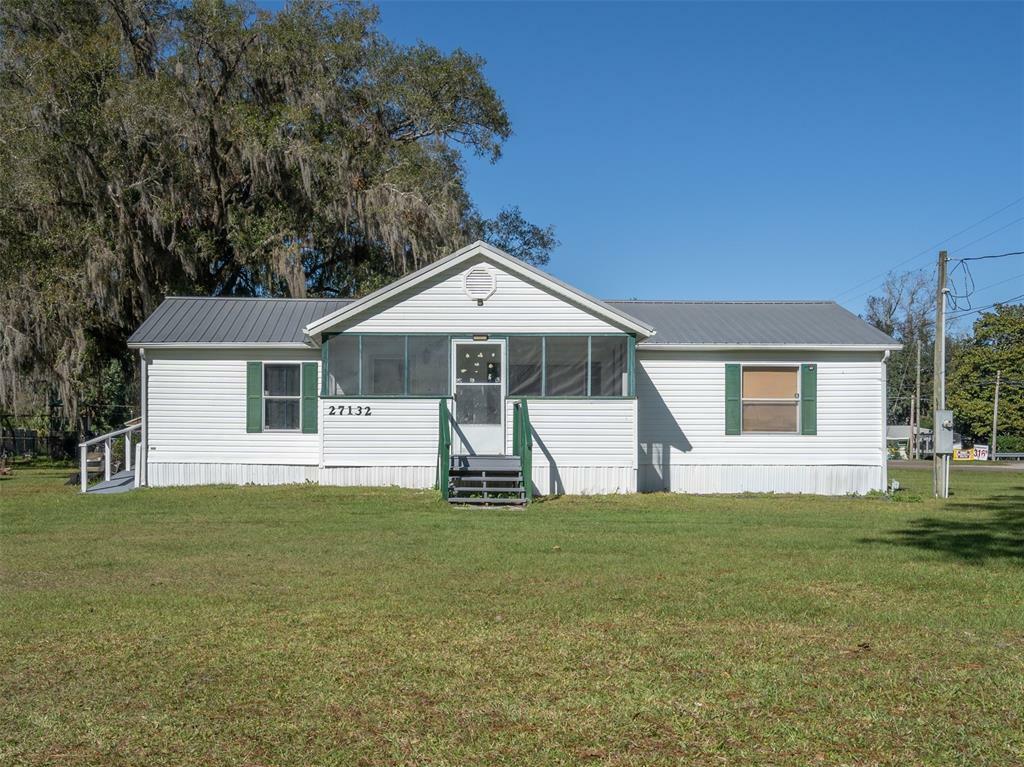 Property Photo: 27132 New Front Street FL 32046