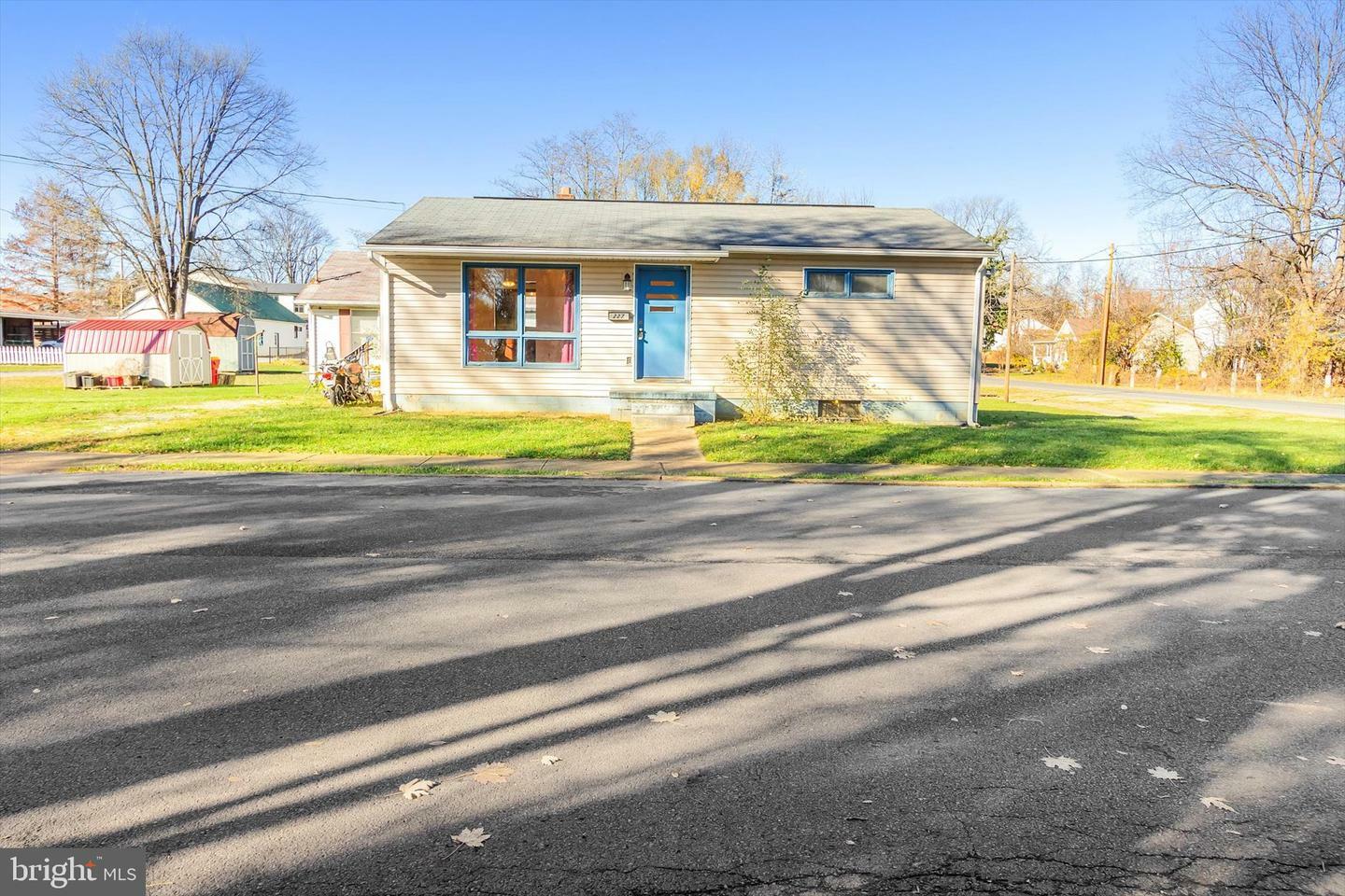 Property Photo:  227 E 2nd Avenue  WV 25438 