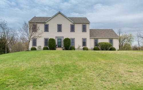 Property Photo:  6 Norrie Court  NY 12526 