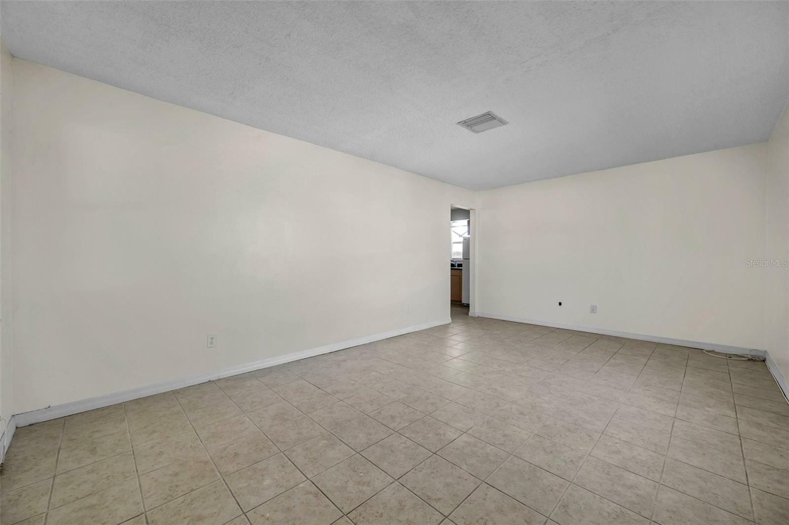 Property Photo:  1005 Lake Palms Drive  FL 33771 