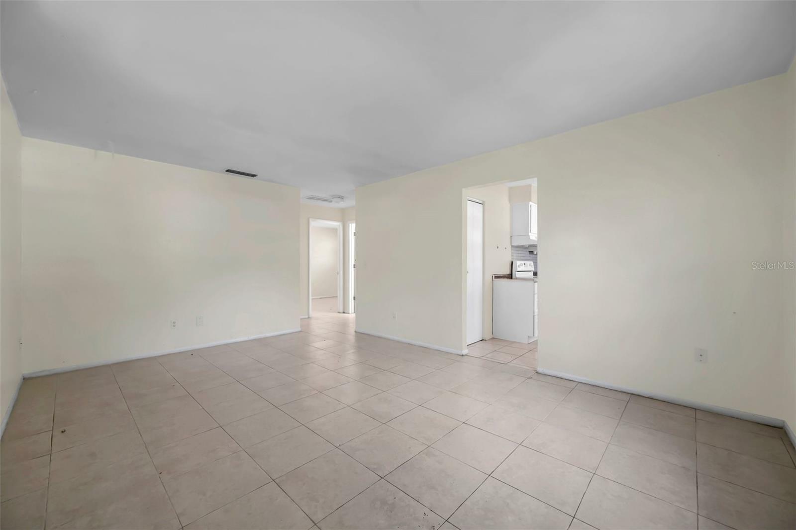 Property Photo:  1001 Lake Palms Drive  FL 33771 