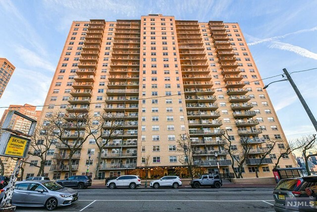 Property Photo:  6600 Kennedy Boulevard 22J  NJ 07093 