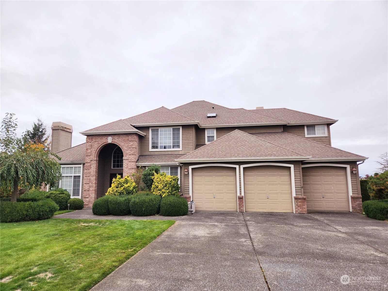 Property Photo: 3609 216th Drive SW WA 98036