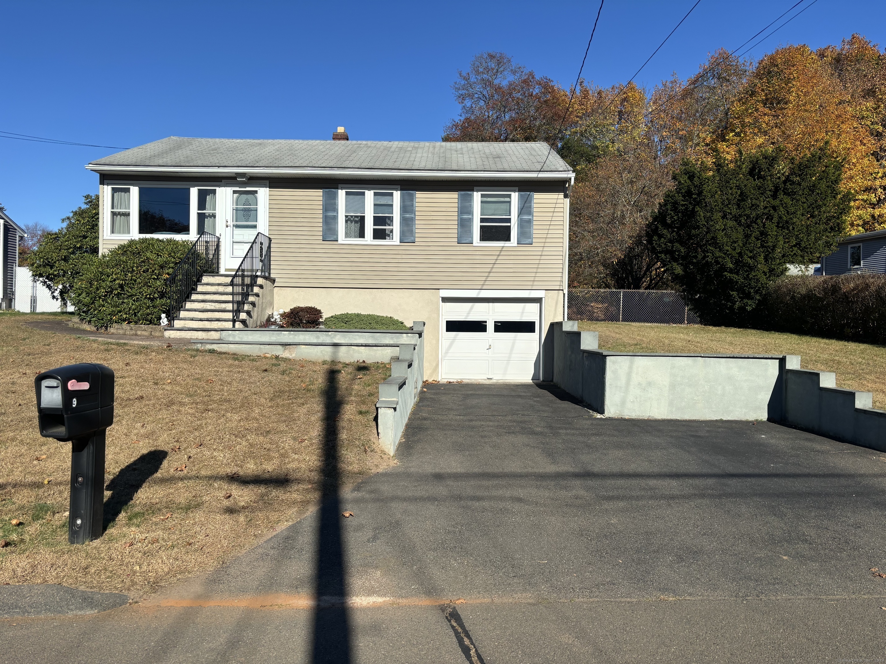 Property Photo: 9 Navarro Road CT 06512