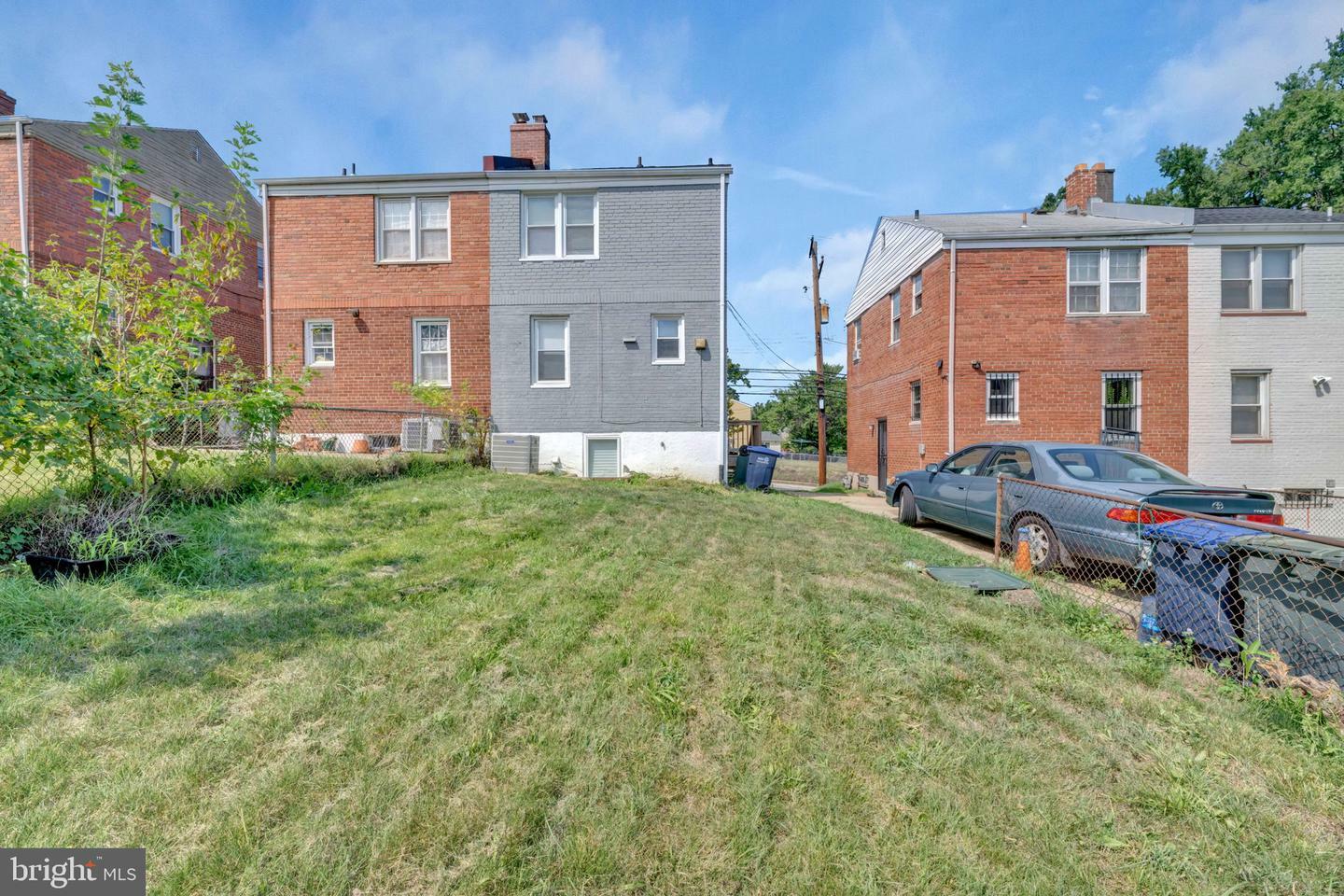 Property Photo:  212 54th Street SE  DC 20019 