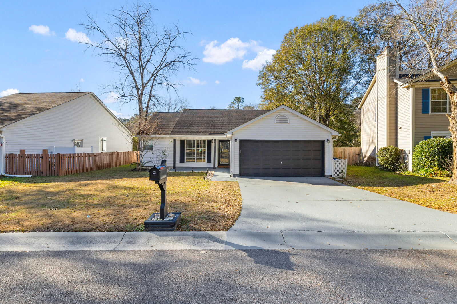 Property Photo: 325 Parish Parc Drive SC 29485