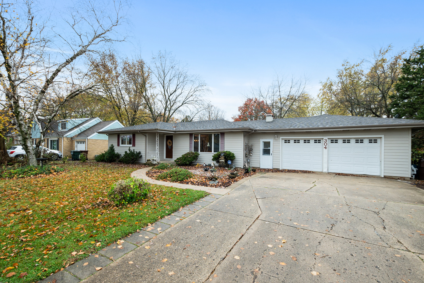 Property Photo:  304 Willow Street  IL 60423 