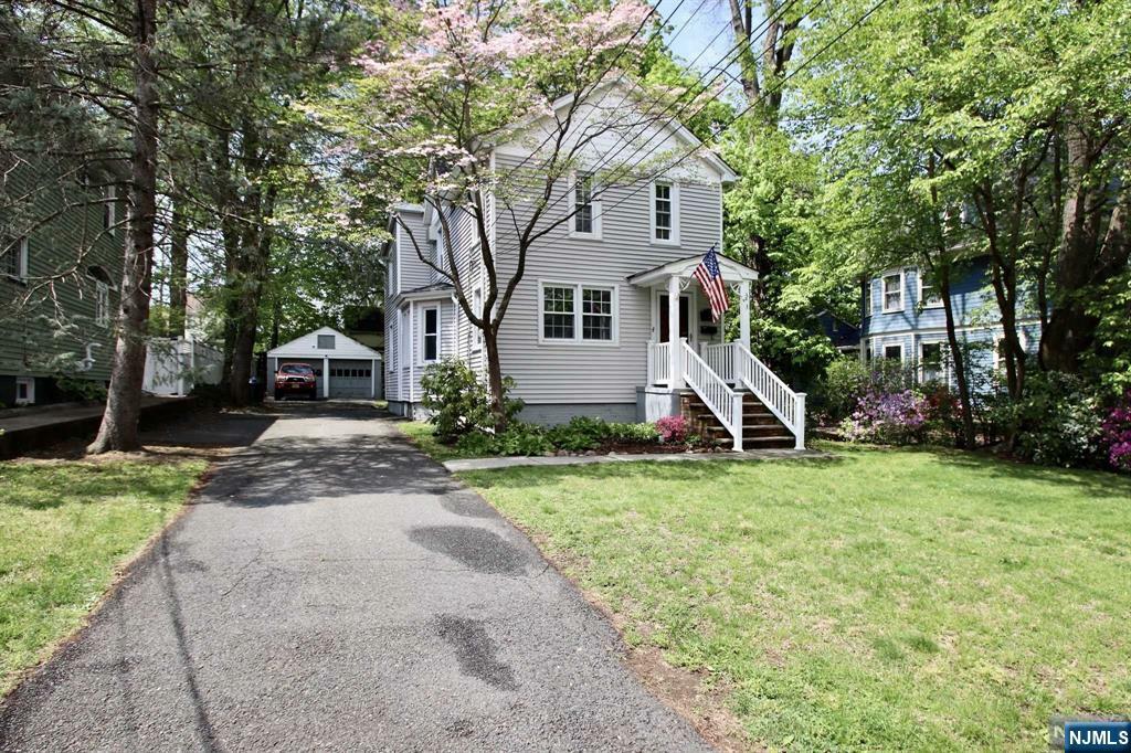 Property Photo:  323 Maple Avenue 1  NJ 07649 